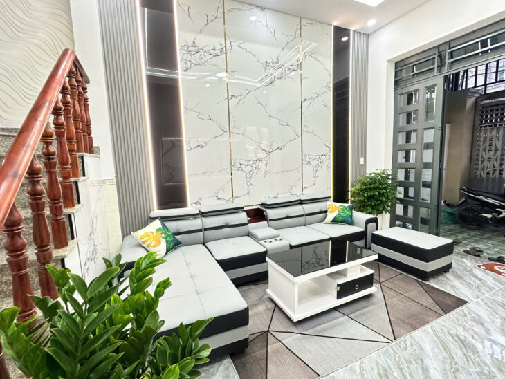 NHÀ NGANG KHỦNG 5.5X20M, 3 LẦU FULL NỘI THẤT, ĐƯỜNG LỚN THÔNG