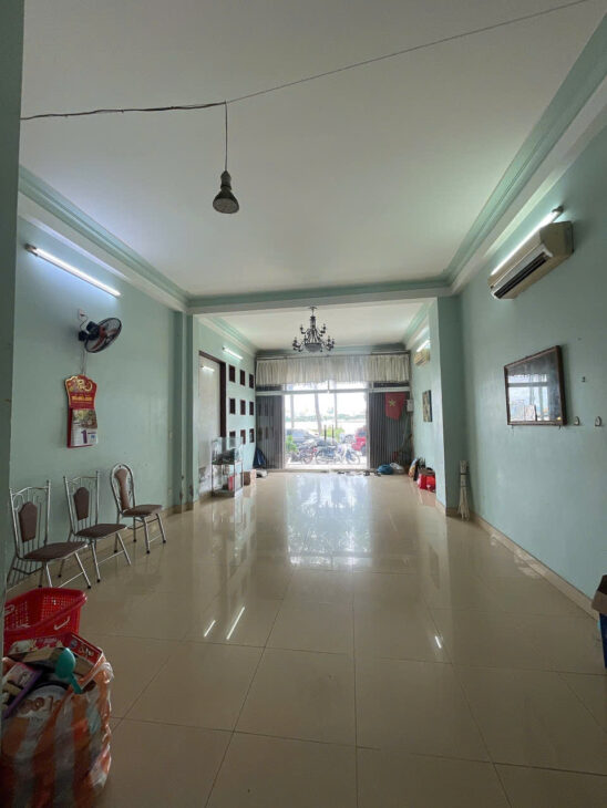 cho thuê nhà nguyên căn mặt tiền đường trần hưng đạo vị trí cầu trồng kết cấu 5 tầng