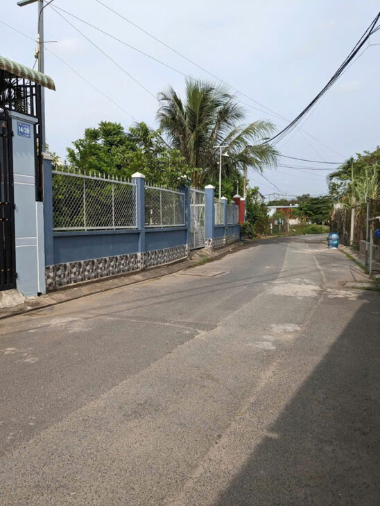 NHÀ CẤP 4 (7.5×20) MẶT TIỀN THẠNH LỘC 49, Q12 – XE TẢI VÀ Ô TÔ VÀO TẬN NHÀ!