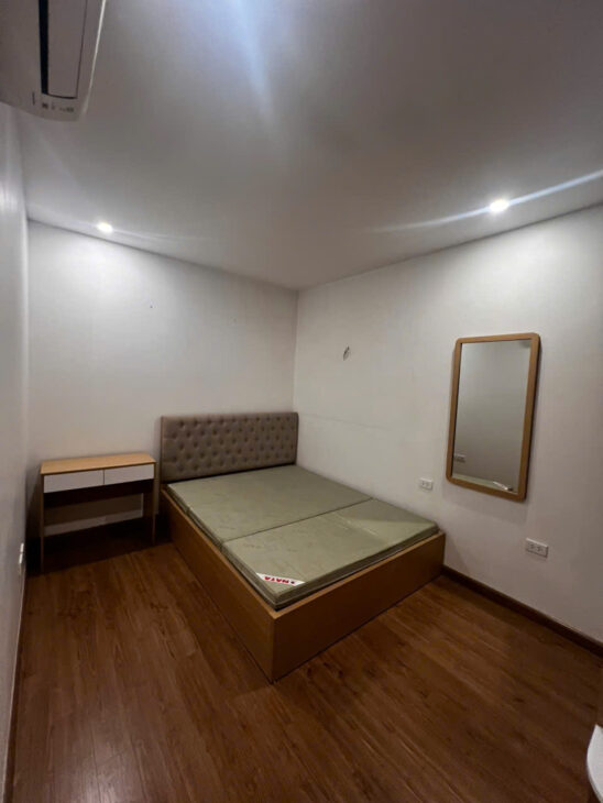 19.11.25.3 bán căn hộ Emerald CT8 Mỹ Đình, 2 ngủ 2 WC, 80m2, full đồ nội thất, ngắm pháo hoa SVĐ Mỹ