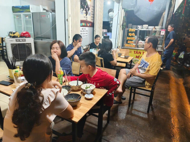 GẤP – SANG LẠI MẶT BẰNG KINH DOANH – ĐƯỜNG SỐ CƯ XÁ NGÂN HÀNG, QUẬN 7