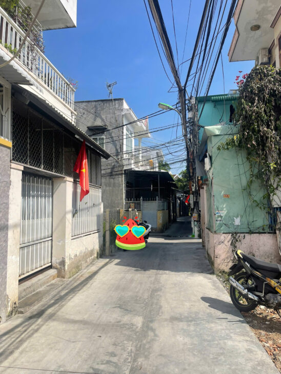LÔ GÓC HẺM 85 HƯƠNG LỘ NGỌC HIỆP, PHƯỜNG TÂY NHA TRANG.