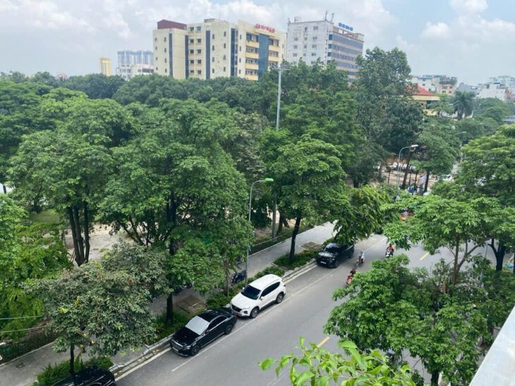 Bán nhà mặt phố Hoàng Như Tiếp- Lô Góc- Vỉa hè- Kinh Doanh- Dân xây 70m 5 tầng 29,x tỷ