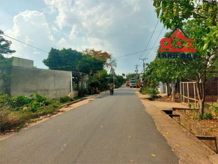 NP1047 bán gấp nhà vườn, cạnh KCN thích hợp ở và xây thêm nhà cho thuê