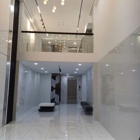 Bán rất gấp Mặt Tiền CXBH Quận 10, DT:4.5×15, T+5L Gái 18.5 tỷ TL