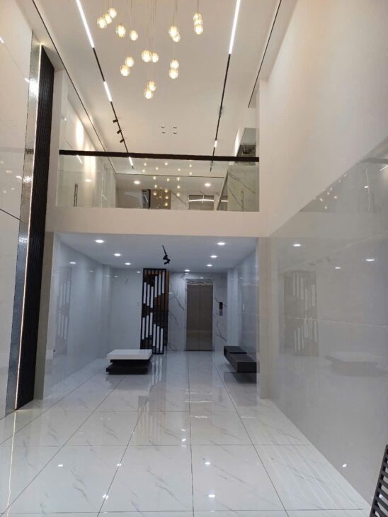 Bán rất gấp Mặt Tiền CXBH Quận 10, DT:4.5×15, T+5L Gái 18.5 tỷ TL