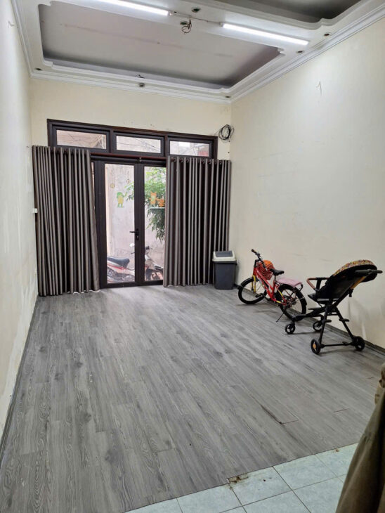 Chính chủ cần cho thuê nhà 4 tầng mặt tiền 233A Nguyễn văn cừ, Phường Bồ Đề, Quận Long Biên, Hà Nội