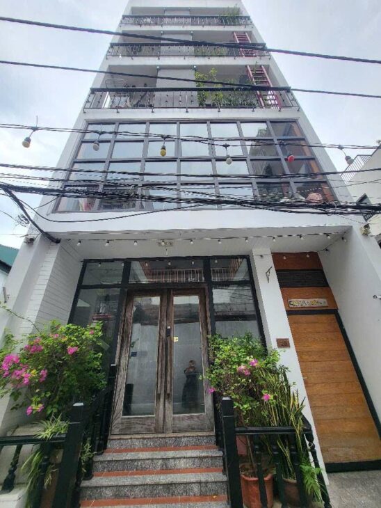 113.3m² (sử dụng 135m²) – Ngõ 68 Ngọc Thụy – Mặt tiền 5.6m – 6 tầng thang máy + tum – giá 26 tỷ