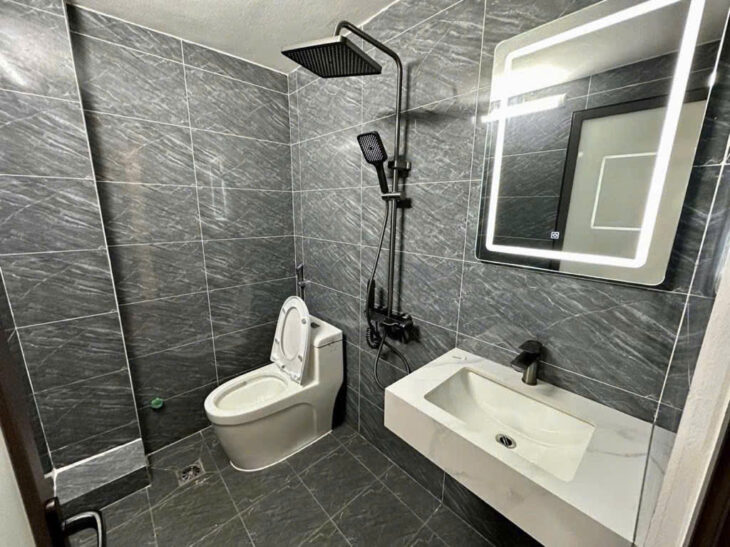 BÁN NHÀ KHƯƠNG TRUNG 5 TẦNG 4 NGỦ – GẦN ĐẦM HỒNG -DÂN XÂY : 33M * 7.95 tỷ có bớt