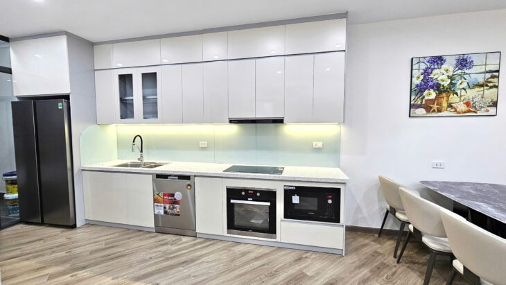 20.11.25.1 Bán 3 ngủ Trung Hòa – Hoàng Đạo Thúy, dt120m2, nội thất mới tinh nhập khẩu 100% đẹp như