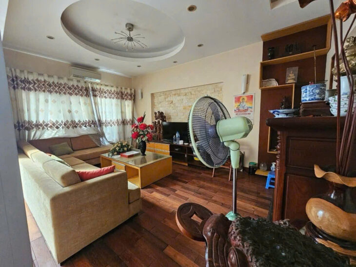 Bán nhà Mỗ Lao Hà Đông 48 m5 tầng mt 4,2 m ô tô qua cửa nhà đẹp giá 11 tỷ hơn