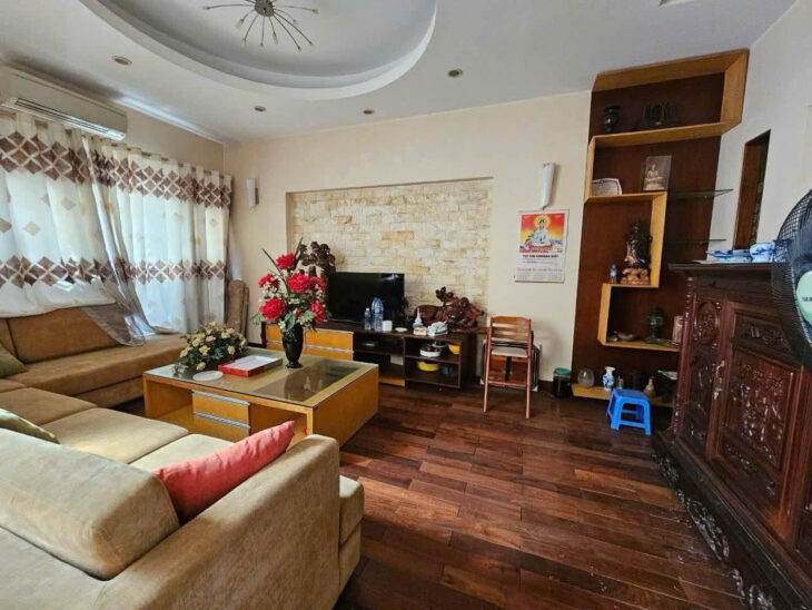 Bán nhà Mỗ Lao Hà Đông 48 m5 tầng mt 4,2 m ô tô qua cửa nhà đẹp giá 11 tỷ hơn