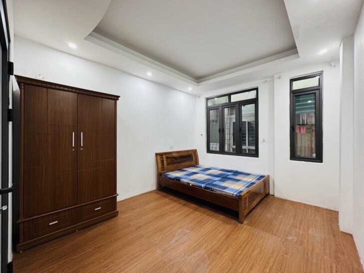 YÊN HÒA DT 30M x5 TẦNG CHỈ 7,2 TỶ-NGÕ NÔNG,RỘNG,GẦN PHỐ,NHÀ ĐẸP