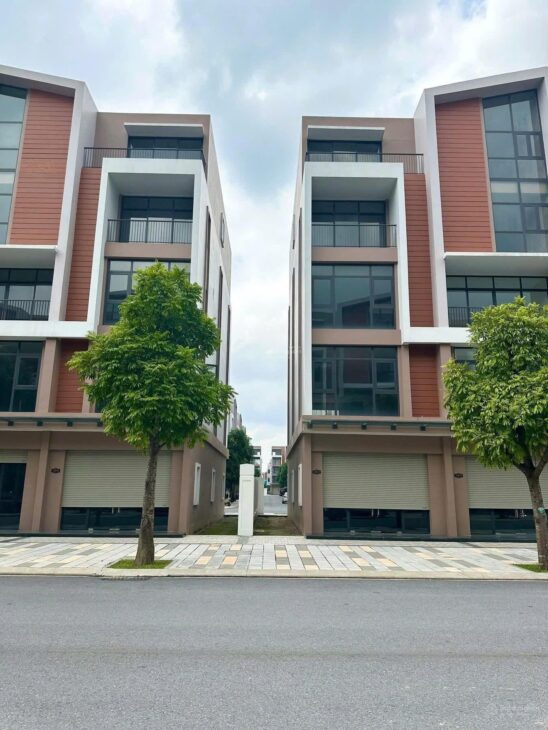 Căn shophouse 2 mặt tiền sát chung cư đơn giá tốt nhất ocp3: chỉ 123,7 triệu/m