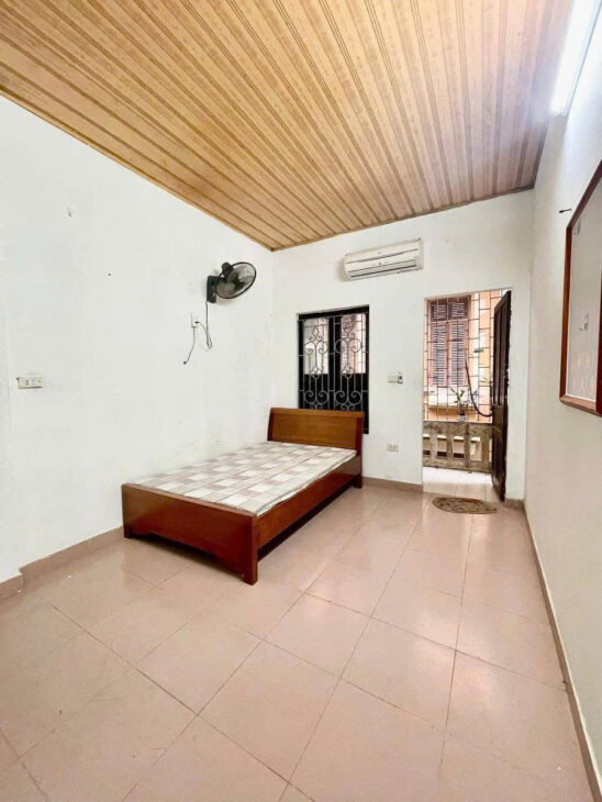 PHÂN LÔ TRỊNH ĐÌNH CỬU – Ô TÔ ĐỖ CỬA – NHÀ DÂN – 33m2 3 tầng mặt tiền 4.9m Giá 9.9 tỷ