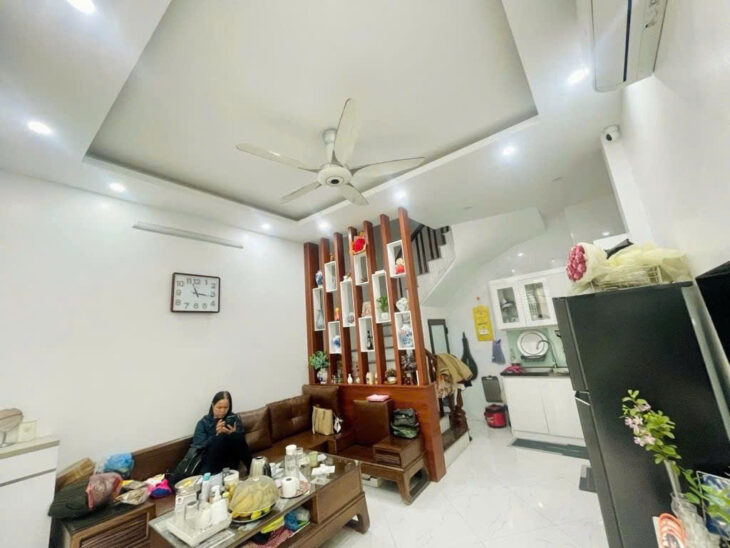 Bán Nhà Xuân La 38m, 40m, 5 tầng, lô góc nhà đẹp đón Tết! Mặt tiền quyền lực!