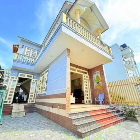 Nhà Xe Hơi Ngủ Trong Nhà DT 144m² (7.4×19.5m) Nở Hậu 8.5m , Đoàn Nguyễn Tuấn, Hưng Long, 0908074771