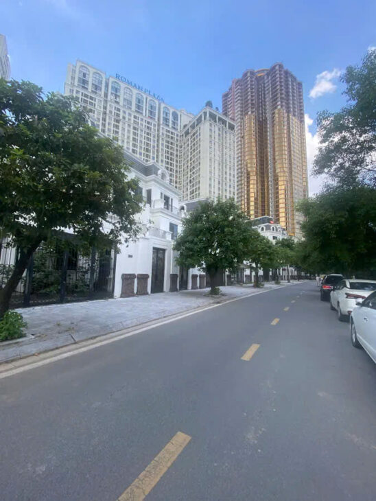 Bán BT Romance,Tố Hữu. DT 195m x 4 tầng. MT 11m,Giá 48,5 tỷ. LH: 0964769634