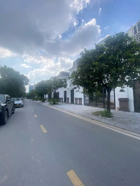 Bán BT Romance,Tố Hữu. DT 195m x 4 tầng. MT 11m,Giá 48,5 tỷ. LH: 0964769634