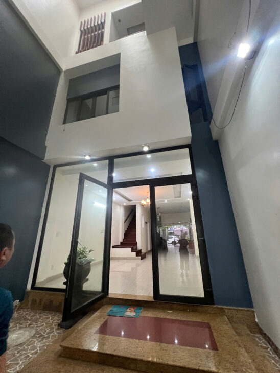 cho thuê nhà mặt tiền đường 30/4 hải châu đà nẵng 3 tầng diện tích 160m2