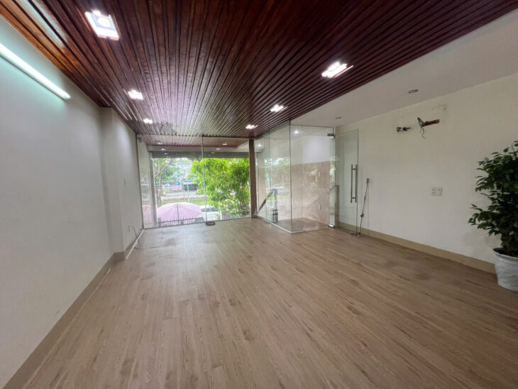 cho thuê nhà mặt tiền đường 30/4 hải châu đà nẵng 3 tầng diện tích 160m2