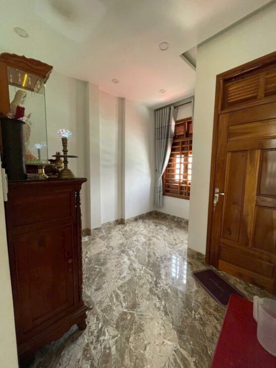 Nhà đẹp 3 tầng 3 mê nội thất gỗ sang trọng, thông ra Yên Thế – Bắc Sơn!