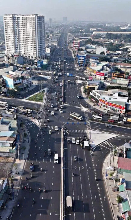 BÁN NHÀ 3 TẦNG TRỤC CHÍNH KDC PHÚ HỒNG ĐẠT, THUẬN AN – DIỆN TÍCH 60M² – GIÁ 4.55 TỶ