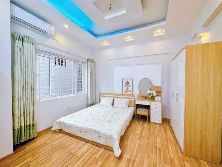 CHDV TRẦN THÁI TÔNG 9 PHÒNG – 32TR/THÁNG 44m2 5 tầng mặt tiền 5.4m giá 13.2 tỷ