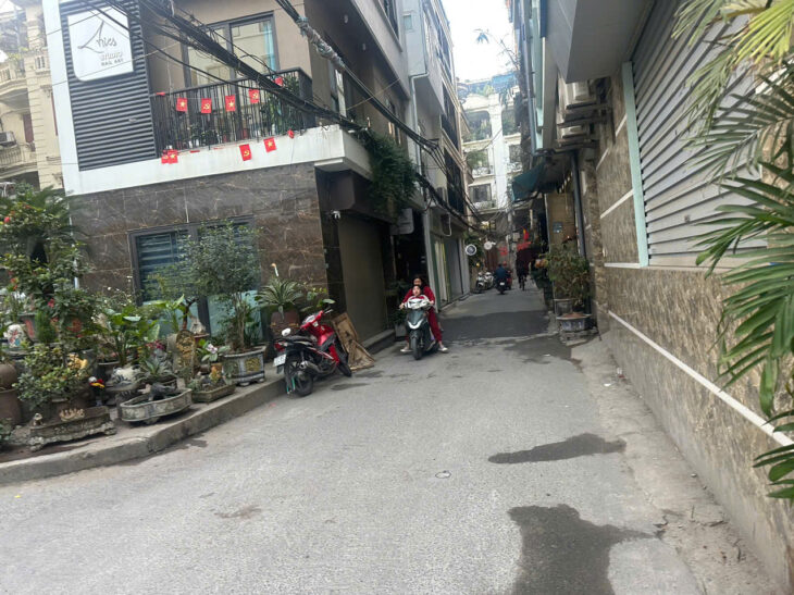 [Duy nhât] bán nhà Võng Thị Trích Sài ô tô vào nhà, 103m lô góc, mặt tiền rộng chỉ 32 tỷ