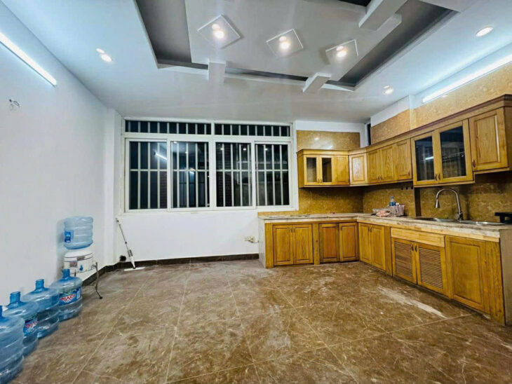 Bán Nhà Xã Đàn Hơn 11 Tỷ Mặt Ngõ Kinh Doanh 35m 7 Tầng , Mặt Tiền 5m , Ô Tô Đỗ 🔥 📸