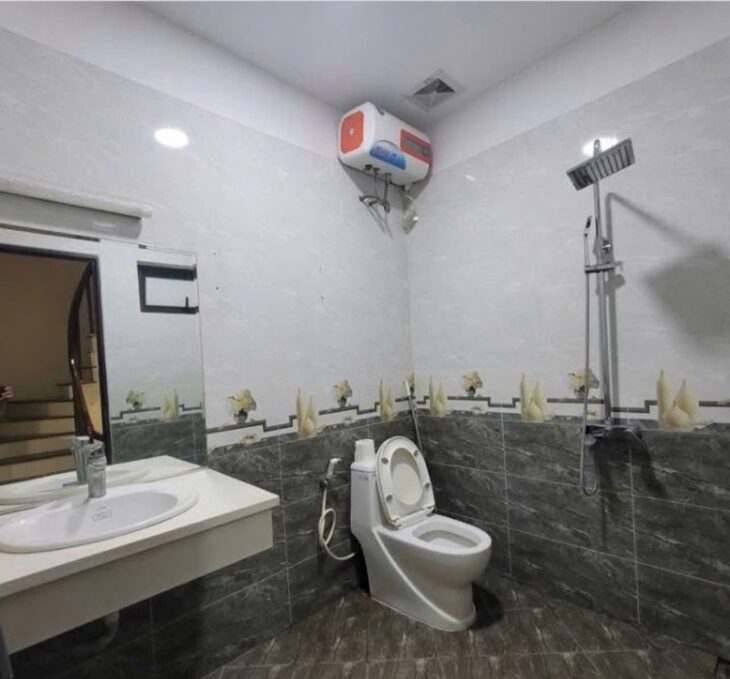 CHÍNH CHỦ Cần Bán Căn Nhà 2 Mặt Tiền 4 Tầng Ngõ 264 Ngọc Thụy, Long Biên, Hà Nội