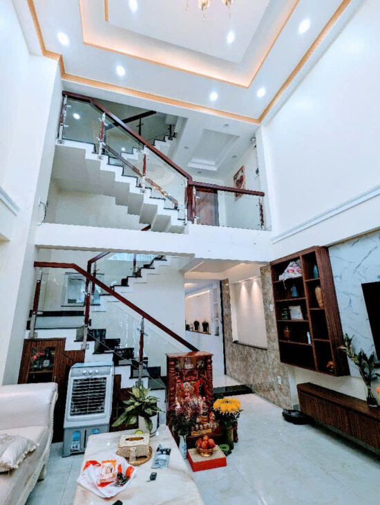 BÁN NHÀ 4 TẦNG PHẠM HỮU LẦU – Q7 – HXH – NGANG 4.6 M – GiÁ 7x TỶ .