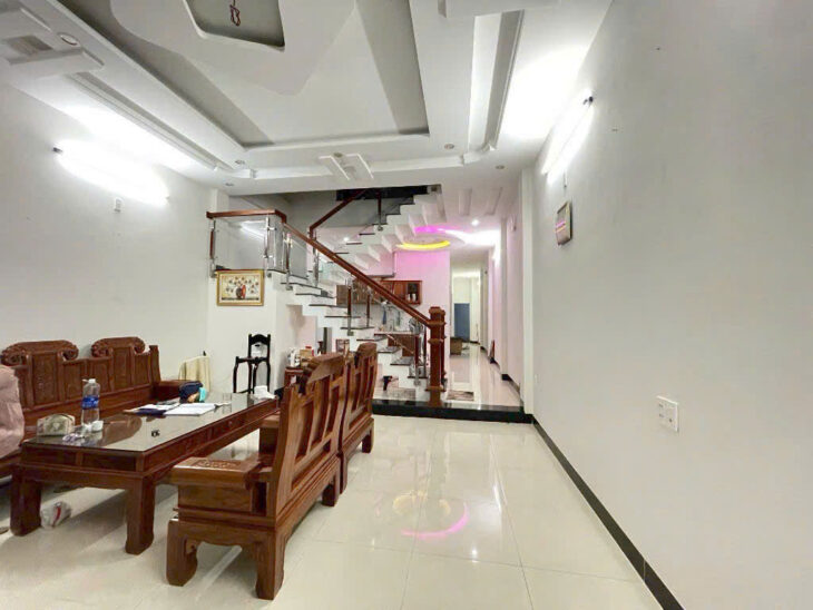 BÁN NHÀ 3 TẦNG ĐƯỜNG 7m5 – KHU ĐÔ THỊ SINH THÁI VEN SÔNG HOÀ XUÂN, KINH DOANH CỰC ĐỈNH.