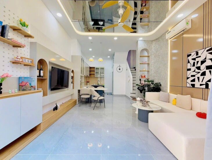 Nhà xinh cho vợ chồng mới cưới – Hẻm Ni Sư Huỳnh Liên, Bảy Hiền, 35m², 2 tầng – Giá 4,22 tỷ.