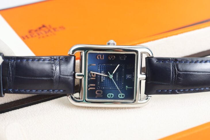ĐH Nam : Hermes Cape Cod Automatic, Mặt xanh Navy, cọc số học trò fullbox…