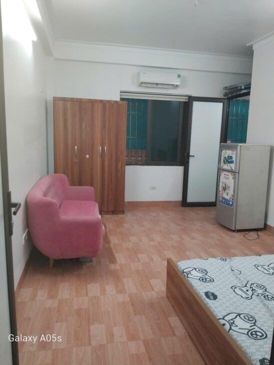 Cho thuê phòng ngõ 99 Trung Kính, full đồ, thang máy, chỉ 5 triệu