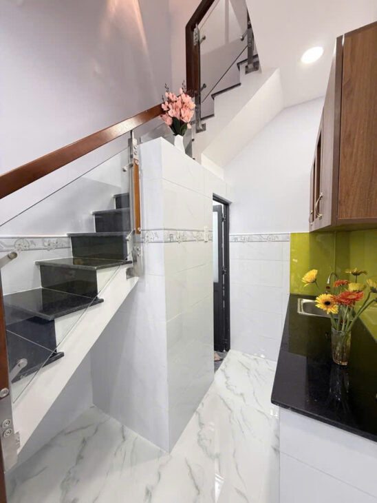 L1649 ⭐️ Ni Sư Huỳnh Liên Tân Bình, SHR, Vuông, 3 tầng, 2.3×7.3m, 2.x tỷ