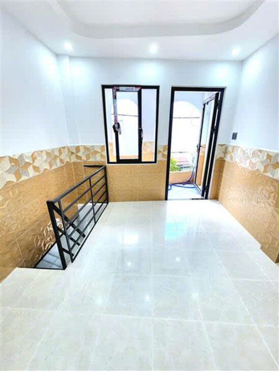 L1655 ⭐️ Giảm 120tr! sát Vincom Plaza Quang Trung GV, SHR, Vuông, 2 tầng, 3.3x7m, 2.x tỷ