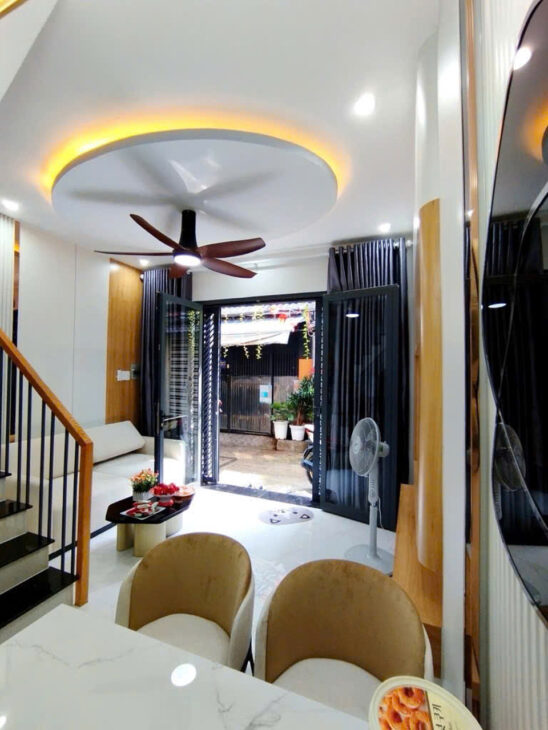T1681 ???? sát UBND Phường Gò Vấp, SHR, Vuông, 2 tầng, 4x8m, 4.x tỷ