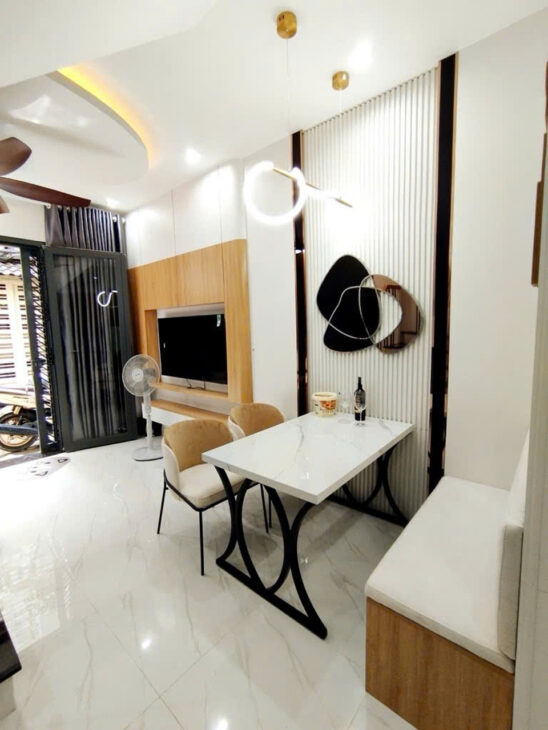 T1681 ???? sát UBND Phường Gò Vấp, SHR, Vuông, 2 tầng, 4x8m, 4.x tỷ