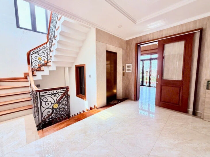 BIỆT THỰ SANG TRỌNG TÂN BÌNH – CẠNH NHÀ GA T3 – HẦM 5 TẦNG – 150M² – NGANG 7.5M – GIÁ 59.9 TỶ