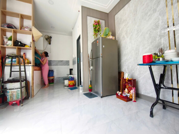 Chính chủ cần bán nhanh nhà 2 tầng mới, sd30m2, CCVB, HXH Trần Thị Hè, nhỉnh 1 Tỷ