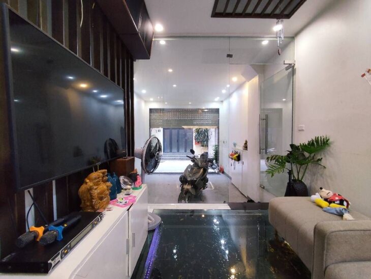 Bán nhà Hoàng Văn Thái, Thanh Xuân, Gara ô tô, Ô tô tránh vòng quanh, 46m2, 18 Tỷ