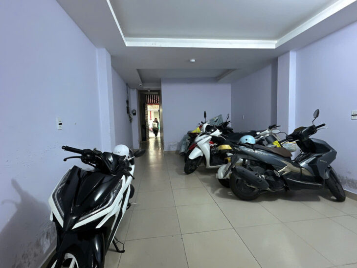 Nhà NGỘP hẻm 10m Quang Trung 94m2 6 tầng có T.máy KD đỉnh ngay chợ HTT nhỉnh 15 tỷ.