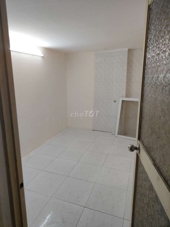 CHO THUÊ NGUYÊN CĂN LẦU 1 MẶT TIỀN ĐƯỜNG NGHĨA THỤC – PHƯỜNG 5, QUẬN 5, TP. HCM