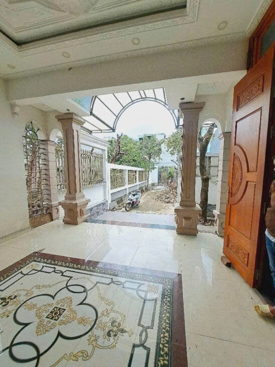 Bán nhà làm Biệt thự sân vườn HXH TX40, Thạnh Xuân, 252m2, 2T, 3PN, giá tốt nhỉnh 40tr/m2