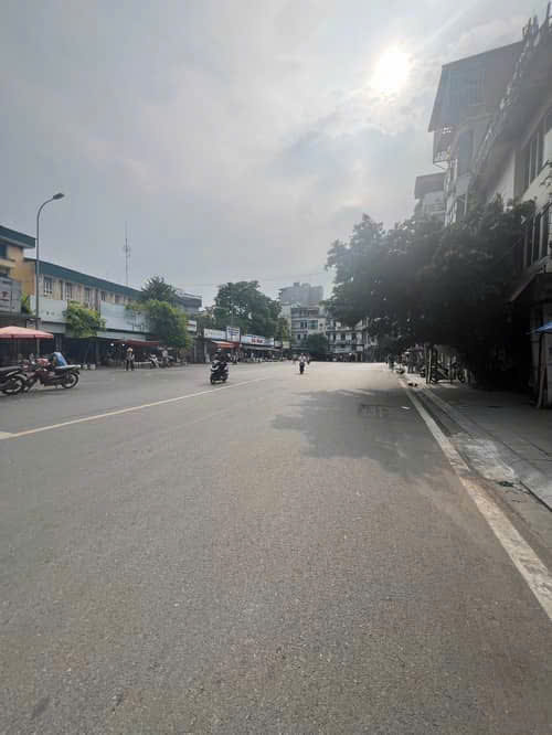 BÁN NHÀ MP NGUYỄN KHUYẾN 220M 3 TẦNG KD ĐỈNH Ở LUÔN GIÁ 62 TỶ 0336212066