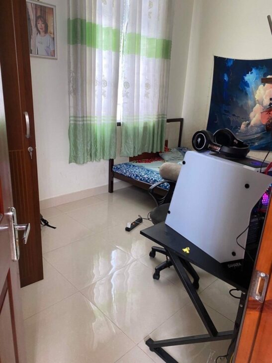 Bán nhà đường Hồ Bá Phấn, Phước Long A, 9, TP HCM. DT 130m2, 2 tầng, 4PN, giá 9,8 tỷ, sổ hồng. Liên