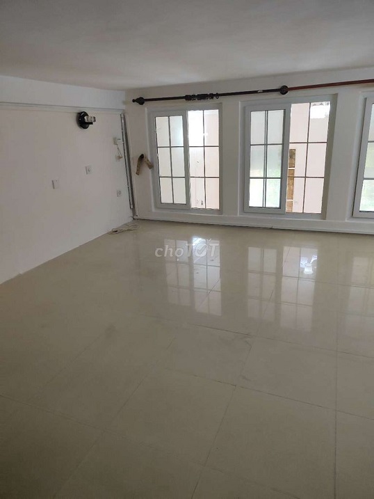 CHO THUÊ NGUYÊN CĂN LẦU 1 MẶT TIỀN ĐƯỜNG NGHĨA THỤC – PHƯỜNG 5, QUẬN 5, TP. HCM