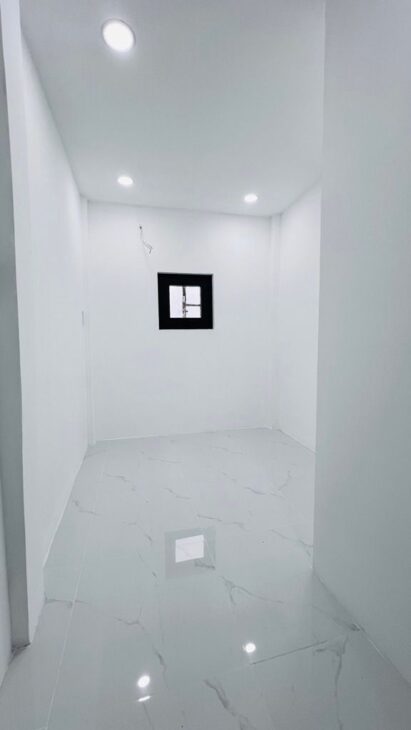 NHÀ MỚI NGAY TRUNG TÂM Q7 Q8 Q4 Q1, Hẻm 997 Trần Xuân Soạn 2,15 Tỷ, 2 Tầng